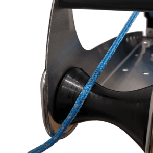 Rolka kotwiczna nierdzewna RKP305 precyzyjni spasowana widok detal biale tlo