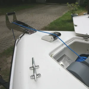 Rolka kotwiczna nierdzewna RKP305 z wyciagarka w schowku lodz turystyczna