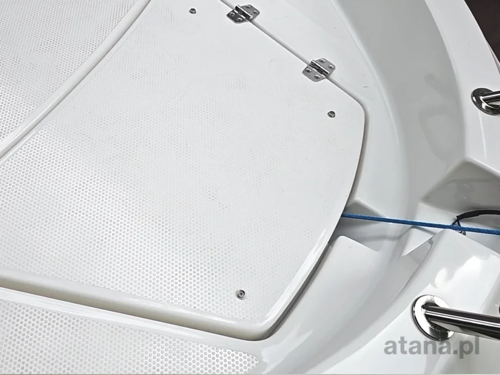 winda kotwiczna trac zamkniety schowek lina kotwiczna